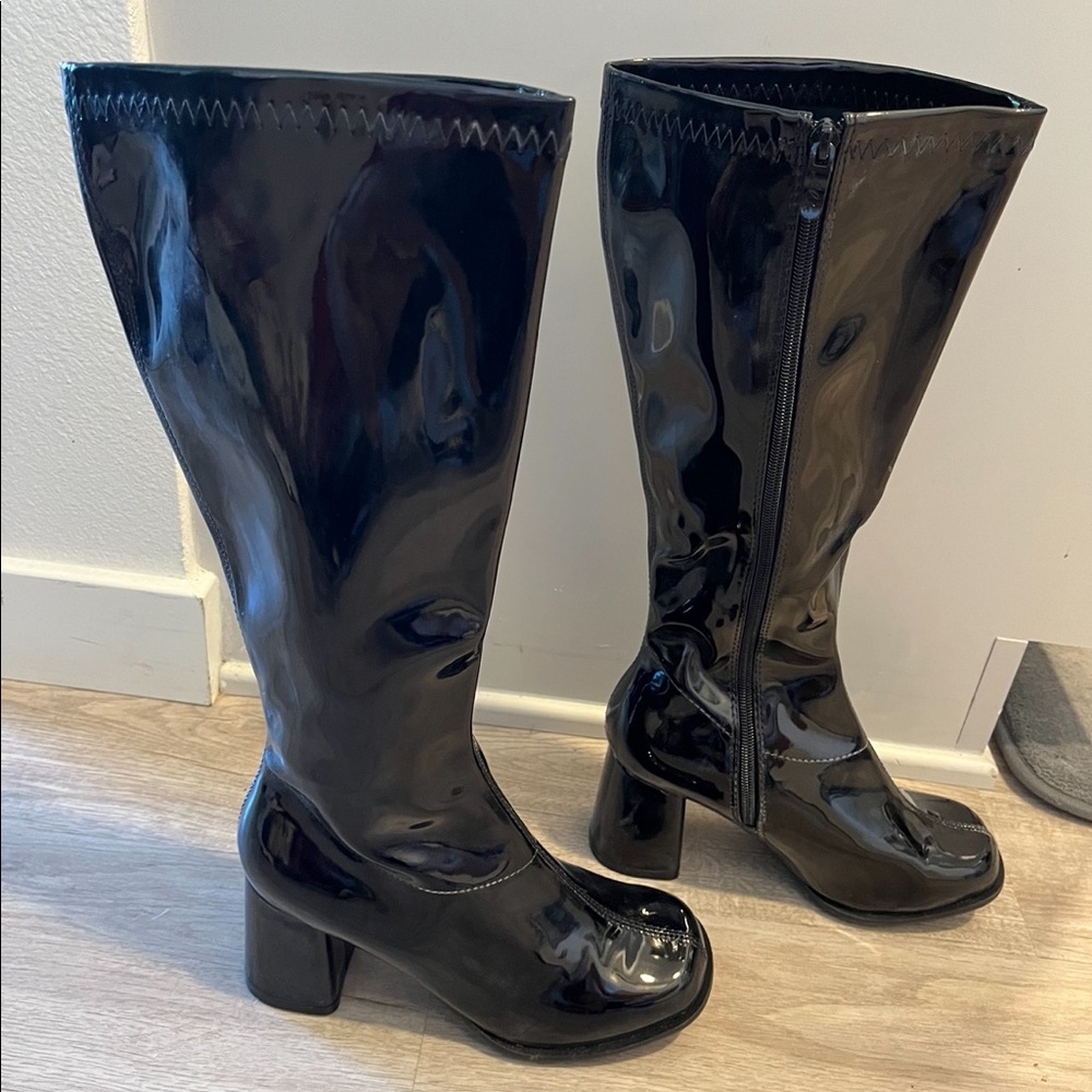 Gogo Boots, Size 8, 3” Heel - for sale in black
